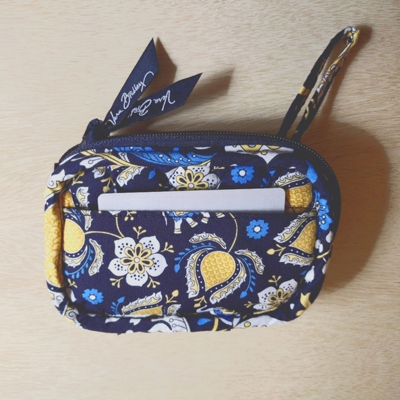 Vera Bradley Ellie Blue (Fall 2009) Wristlet Coin Purse - Picture 3 of 5